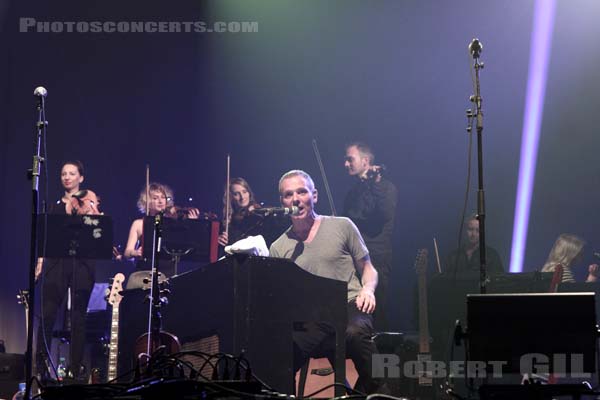 BELLE AND SEBASTIAN - 2014-10-31 - PARIS - Grande Halle de La Villette - 